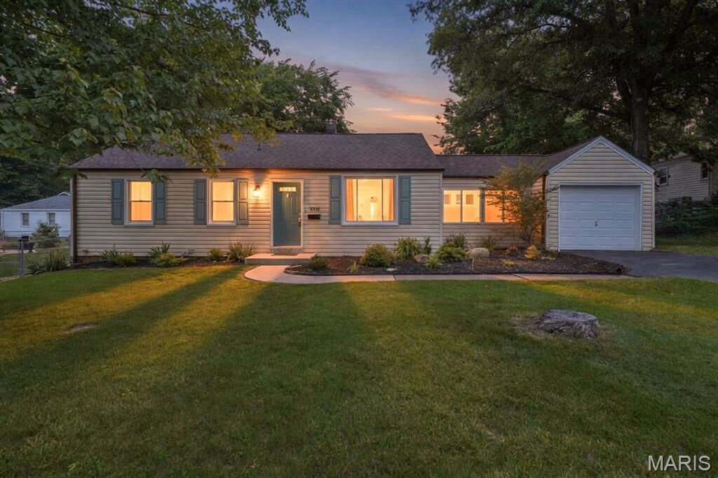 Property Photo:  1008 Etherton Drive  MO 63126 