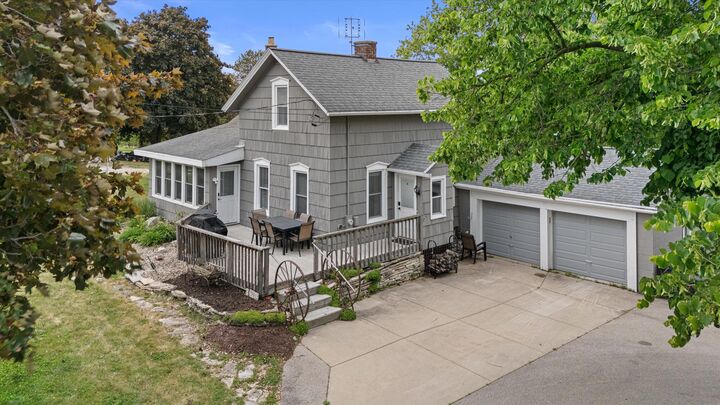 Property Photo:  N68w29902 Hartling Rd  WI 53029 