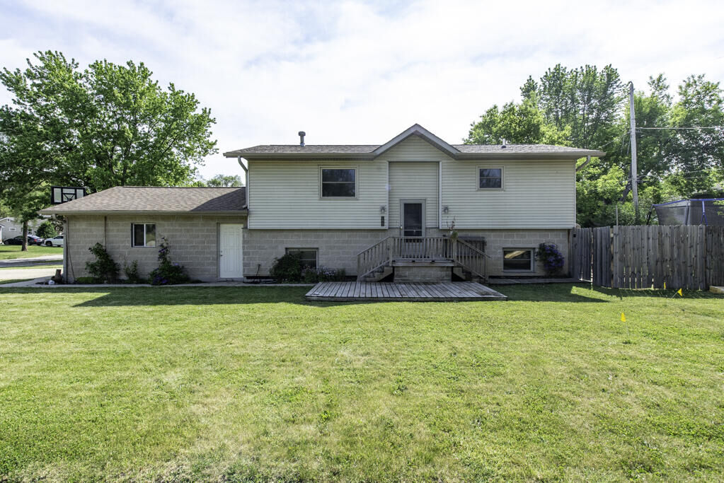 Property Photo:  10404 268 Ave  WI 53179 