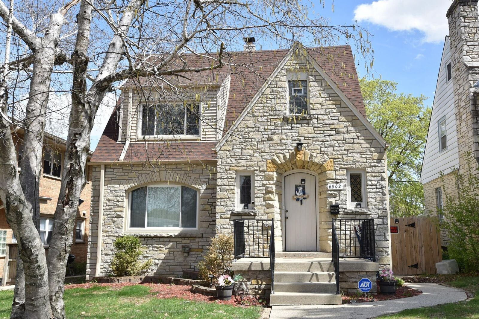 Property Photo: 6502 W Medford Ave WI 53218