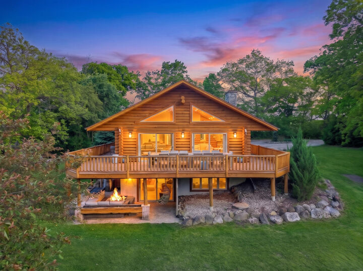 Property Photo:  2717 N Beaumont Ave  WI 53185 