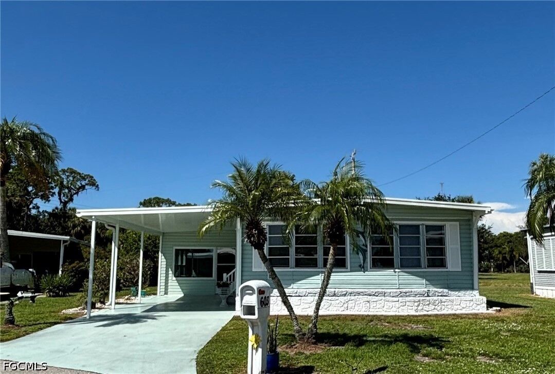 Property Photo:  603 Pine Grove Court  FL 33917 