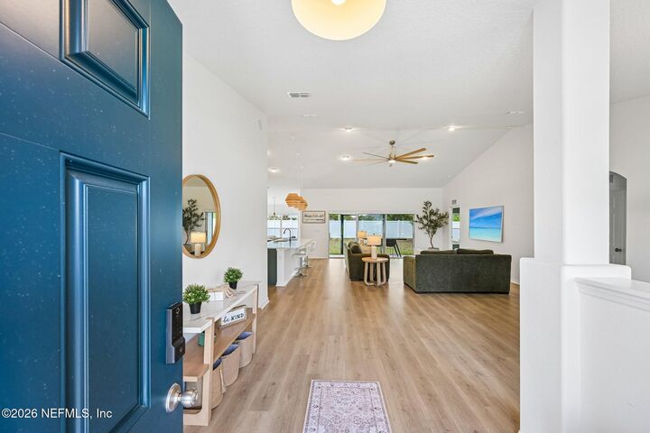 Property Photo: 41 Lancelot Drive FL 32137
