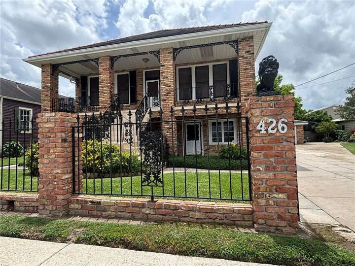 Property Photo: 426 1st Avenue LA 70058