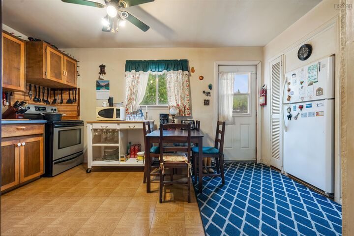 Property Photo:  50 High Street  NS B0K 1X1 