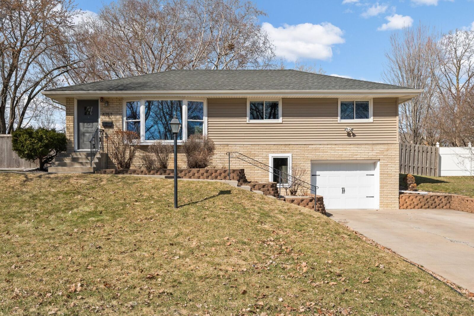 Property Photo:  4757 Oregon Avenue N  MN 55428 