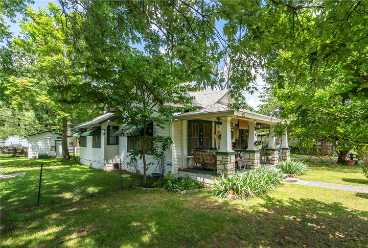 Property Photo: 312 W Spring Street AR 72768