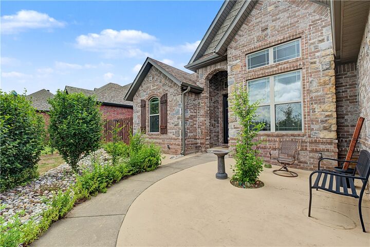 Property Photo:  1805 NE Frost Drive  AR 72712 
