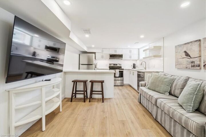 Property Photo: 2113 New Street Lower ON L7R 1H7