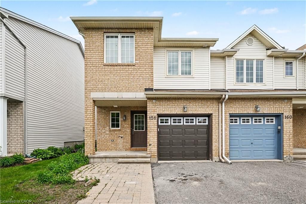 Property Photo:  158 Lokoya Street  ON K2S 0J5 