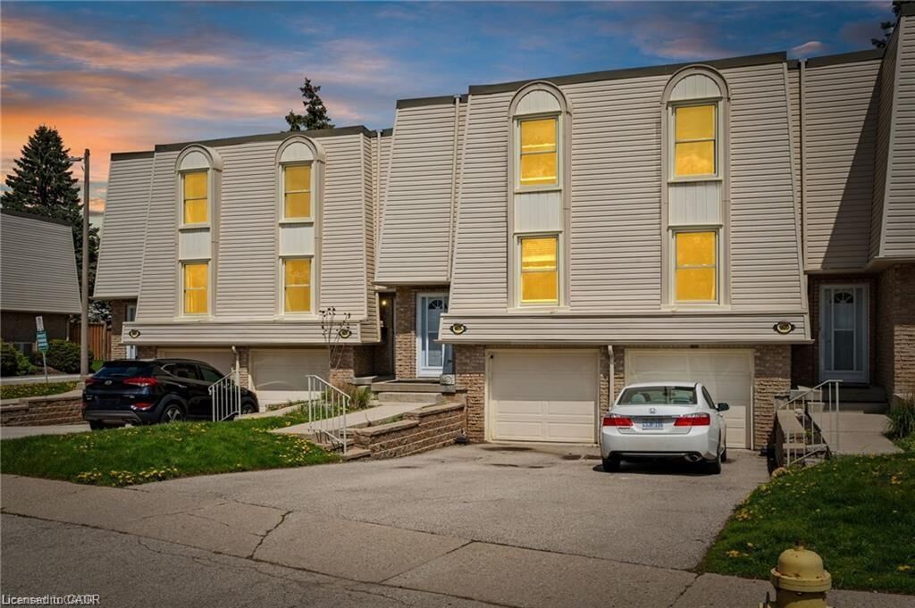 Property Photo: 662 Grey Street C ON N3S 4Y4