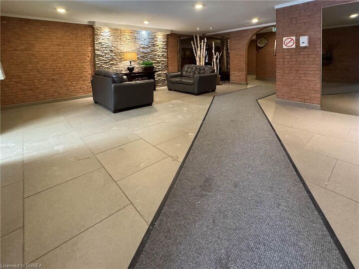 Property Photo:  1100 Jalna Boulevard 304  ON N6E 2M2 