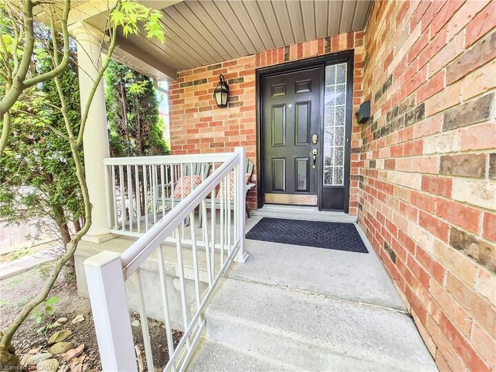 Property Photo:  147 Dubrick Crescent 1  ON N2E 4G3 