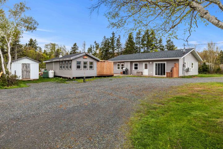 2263 Selkirk Road — photo 1