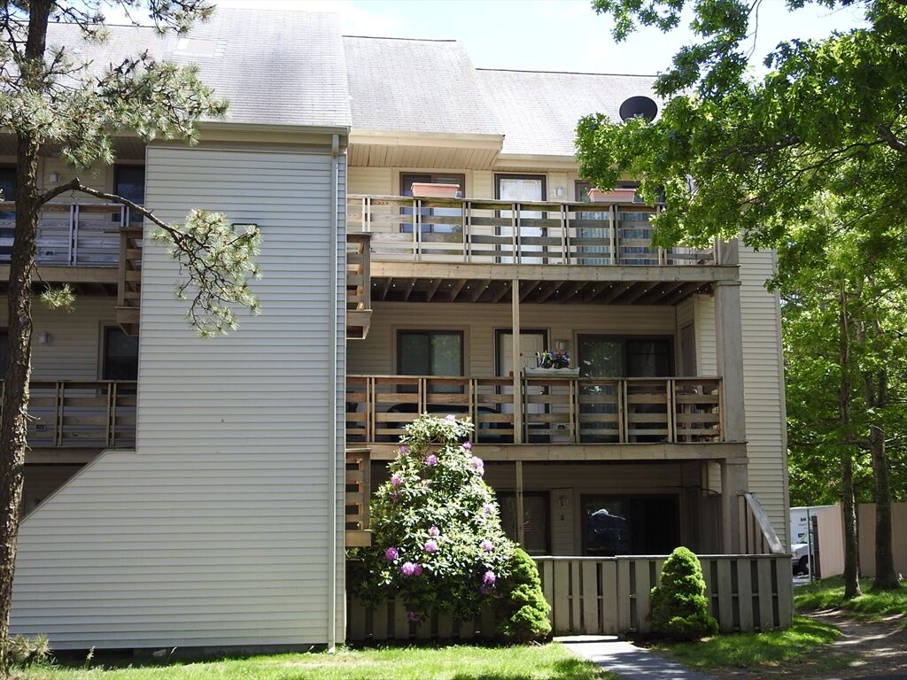 Property Photo:  800 Bearses Way 4nf  MA 02601 