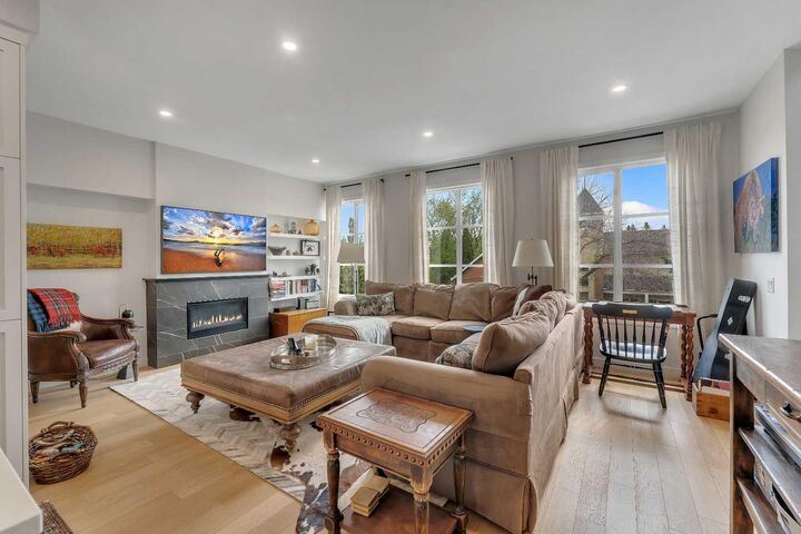Photo de la propriété: 4305 16 Street SW AB T2T 4J1