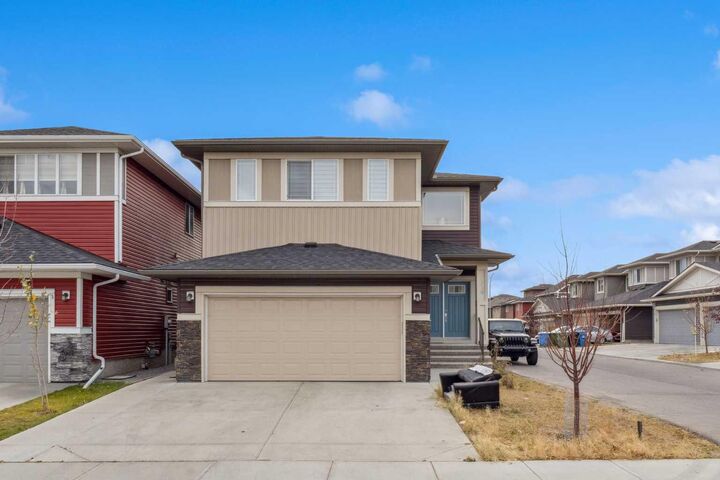 118 Saddlestone Park NE — photo 1