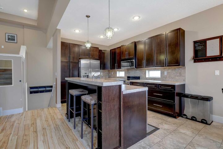 Photo de la propriété:  8539 69 Avenue  AB T8X 0C8 