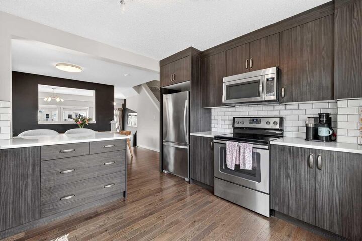 Photo de la propriété:  50 Westland Road 500  AB T1S 2G4 