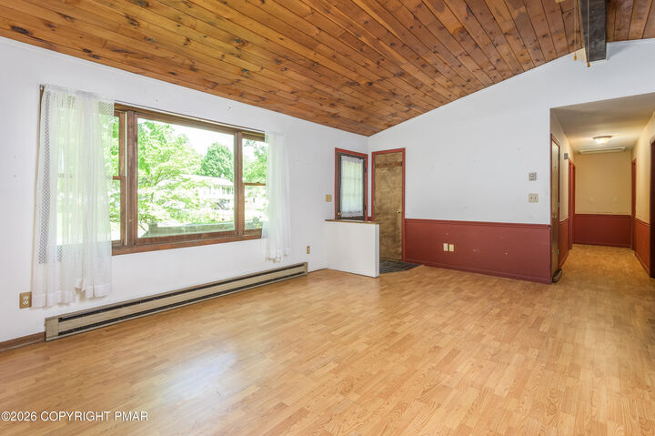 Property Photo:  2289 Walnut Trail  PA 18324 