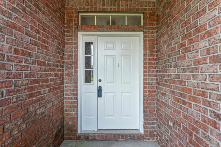 Property Photo:  2070 Catline Cir  FL 32566 