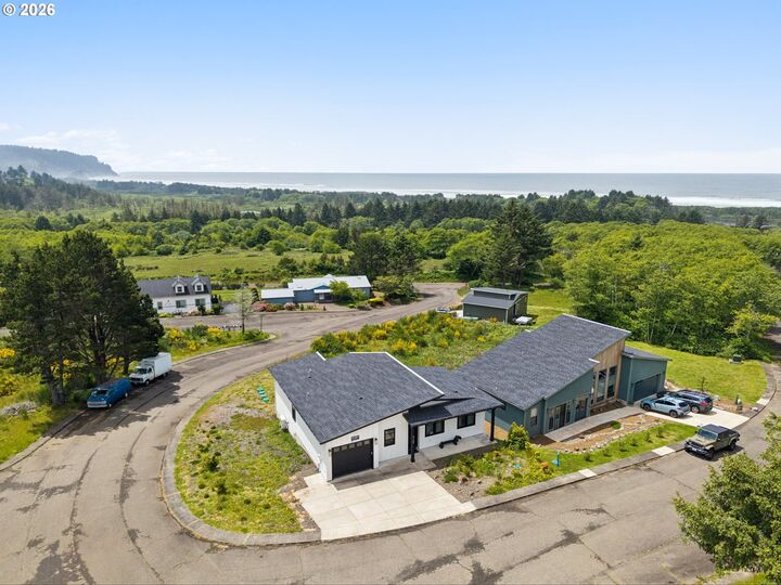 Property Photo: 5705 Rollo Dr OR 97149