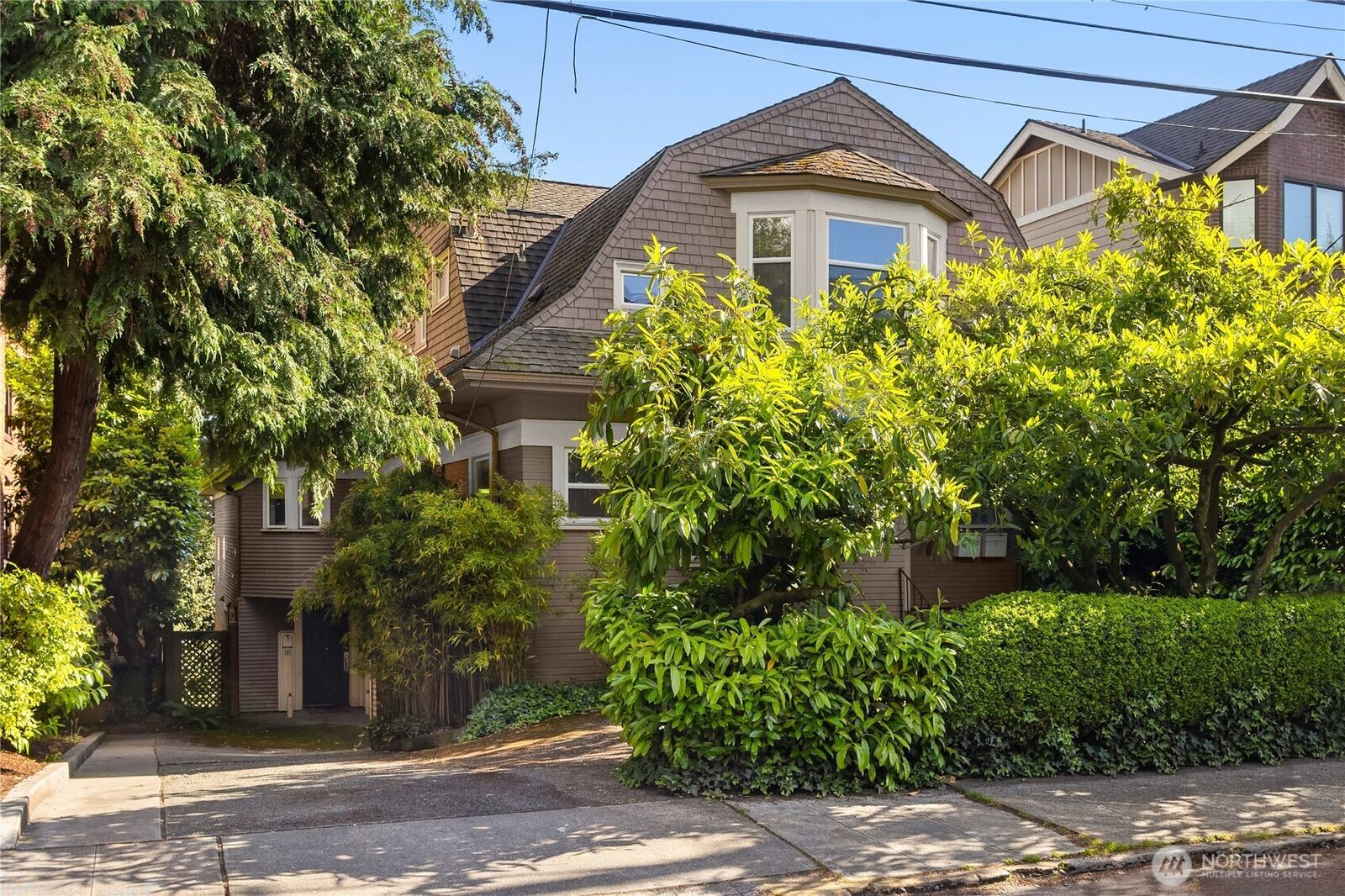Property Photo: 111 W Kinnear Place WA 98119
