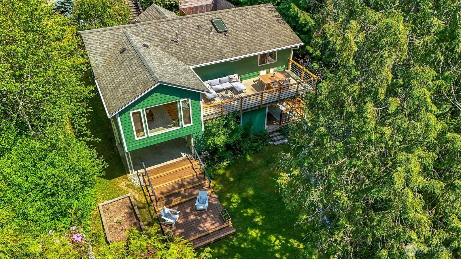 Property Photo: 9543 46th Avenue NE WA 98115