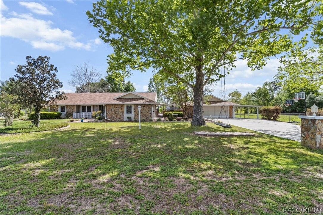 Property Photo:  8921 S Thoroughbred Point  FL 34452 