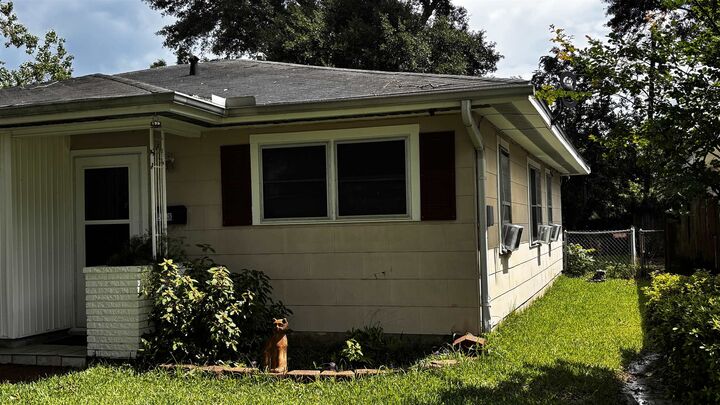 Property Photo:  5148 Foster Ave.  TX 77619 