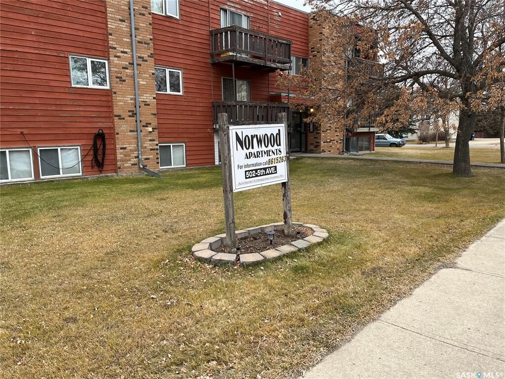 Property Photo: 502 5th Avenue 101 SK S4H 2W1