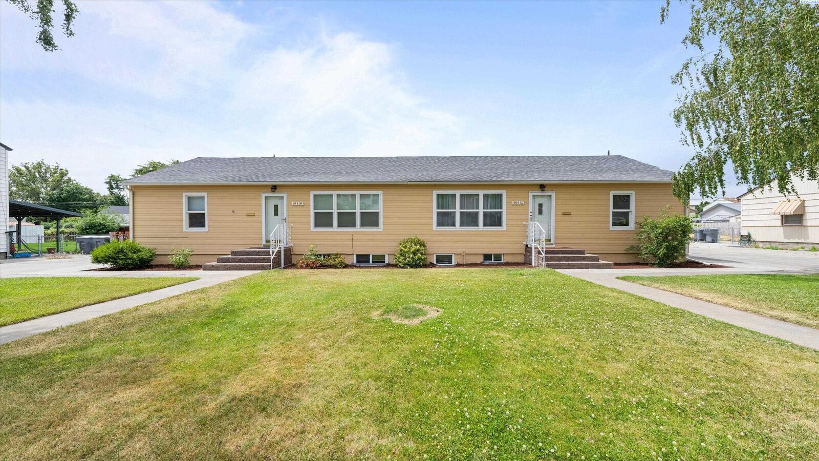 Property Photo:  1313/1315 Farrell Lane  WA 99354 