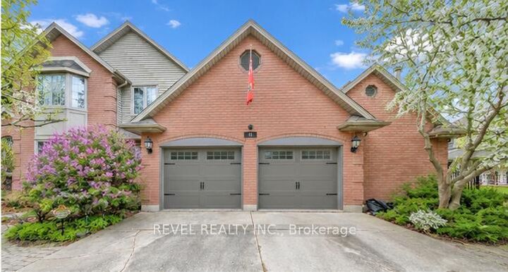Property Photo: 11 Cramar Crescent ON N7M 6G3