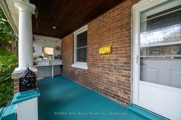 Property Photo: 1809 3rd Avenue W ON N4K 4R7