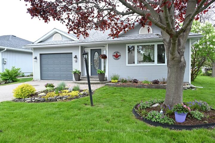 18 Cretney Drive S — photo 1
