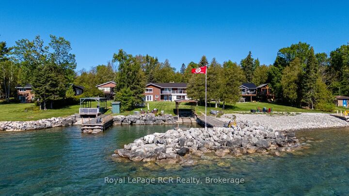 405 Balmy Beach Road — photo 1