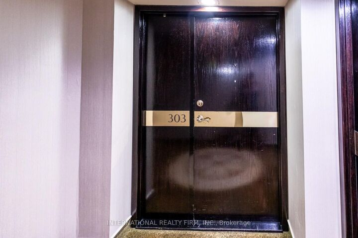 Property Photo: 1700 The Collegeway N/A 303 ON L5L 4M2