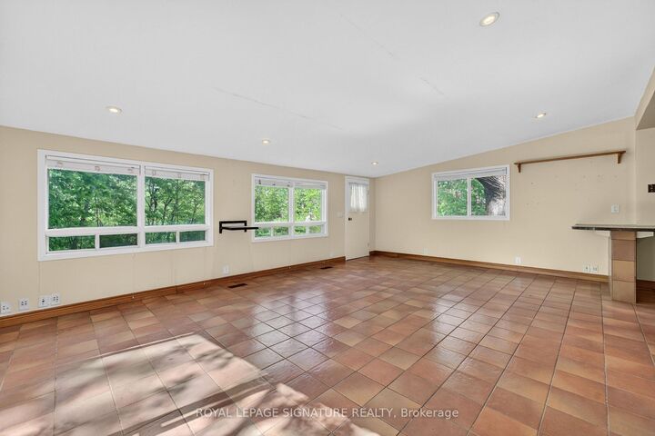 Property Photo: 429 Rouge Hills Drive ON M1C 2Z6