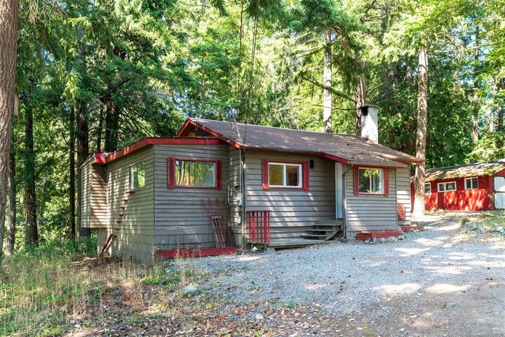 Property Photo: 1725 Elford Rd BC V0R 2W2