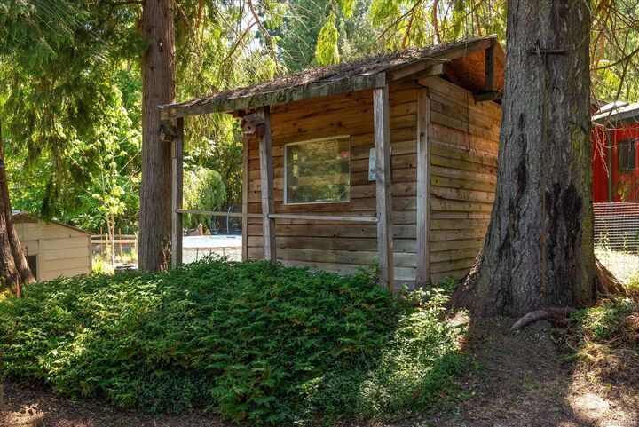 Property Photo: 1520 Mason Trail BC V9P 1X9