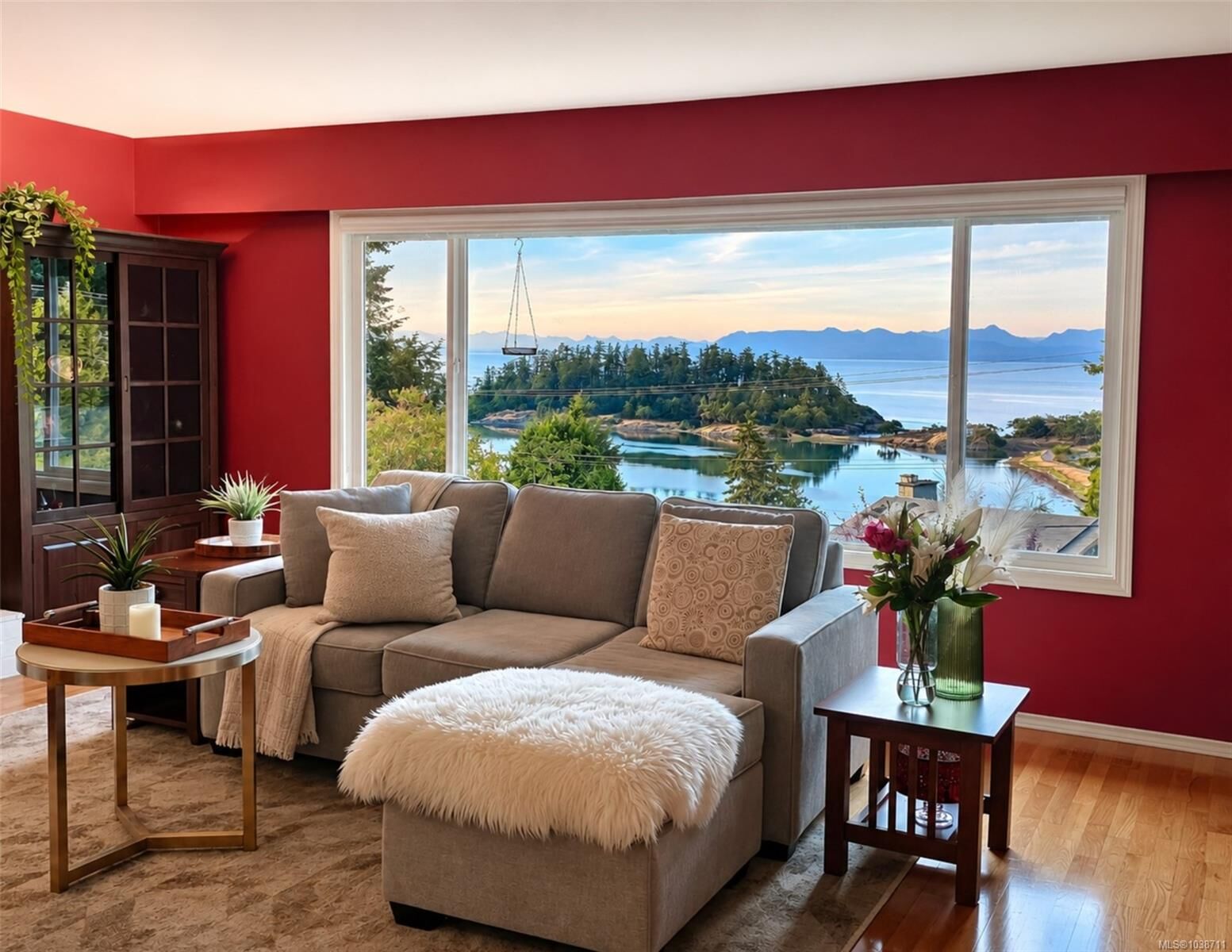 Property Photo: 3583 Hammond Bay Rd BC V9T 1E8