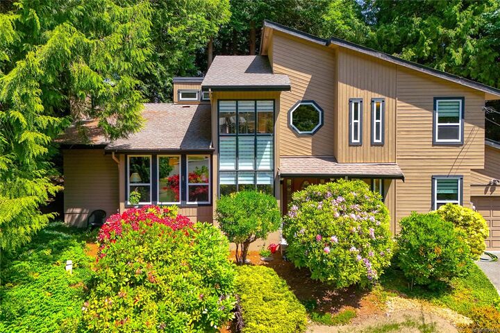 Property Photo: 8705 Nash Pl BC V8L 4G9
