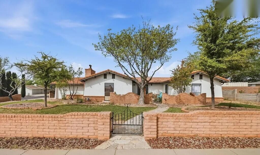 Property Photo:  1639 N Scenic Dr  UT 84765 