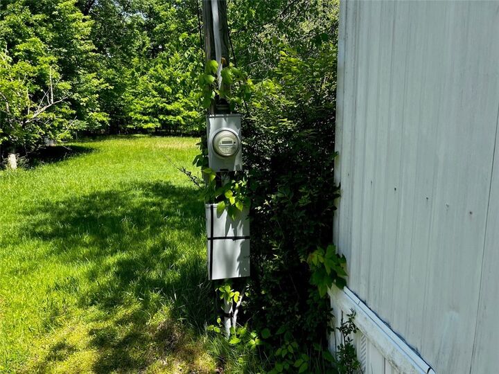 Property Photo:  3651 Sample Rd  PA 16148 