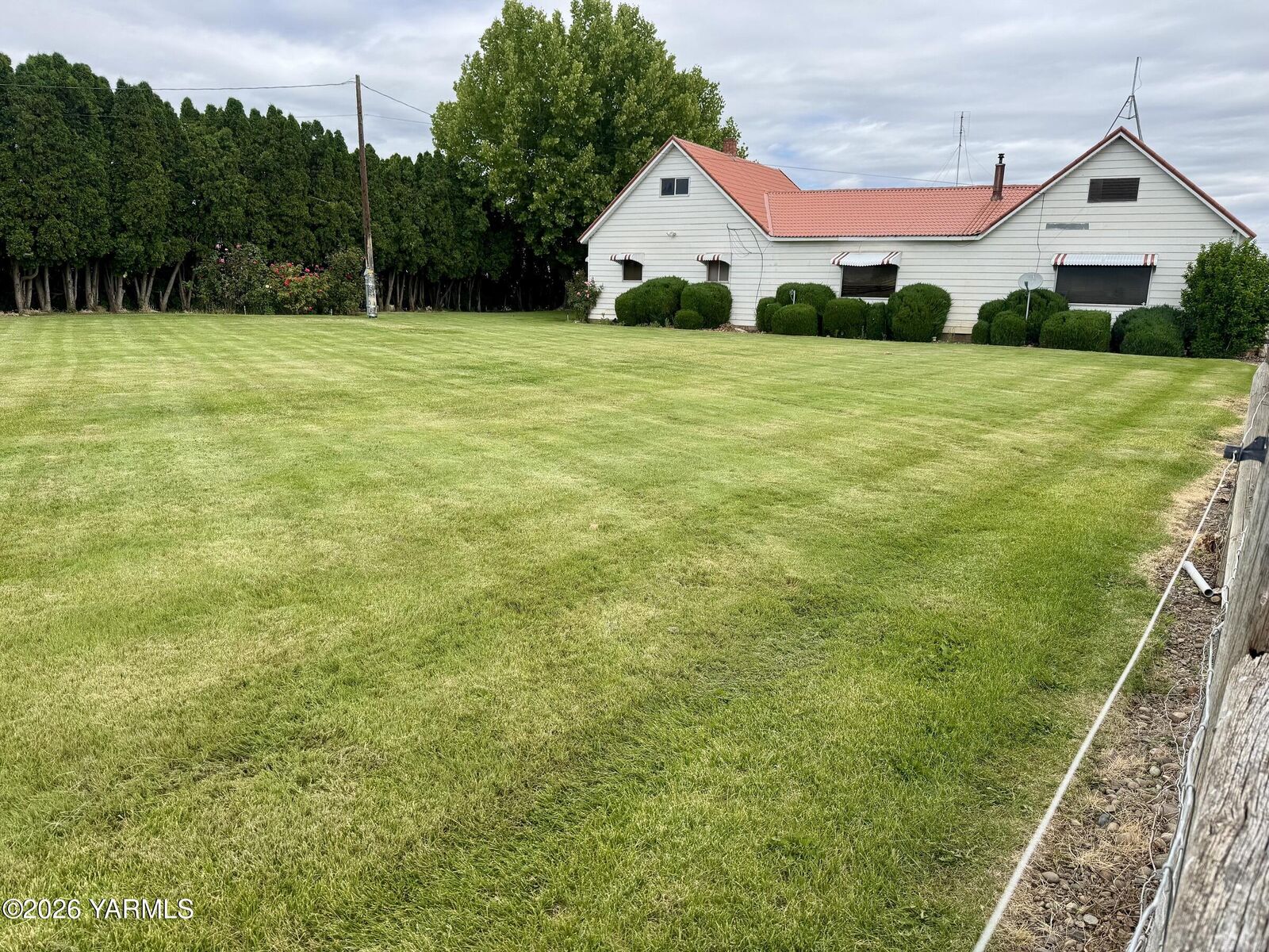 Property Photo:  4201 McDonald Rd  WA 98948 
