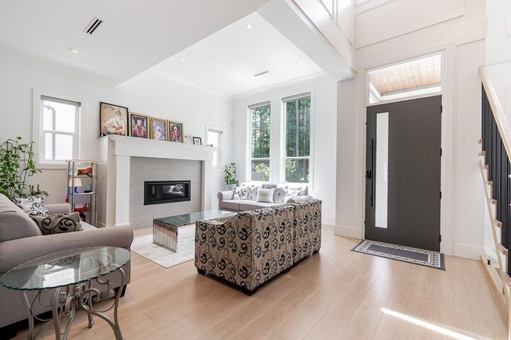 Property Photo: 20267 27 Avenue BC V2Z 0B6