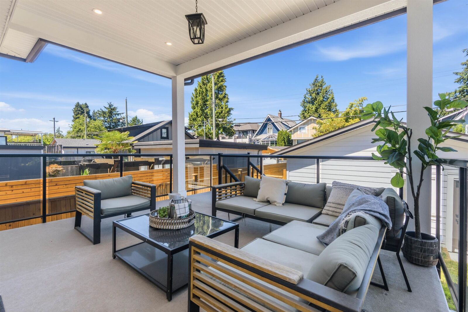 Photo de la propriété:  2743 McGill Street  BC V5K 1H4 