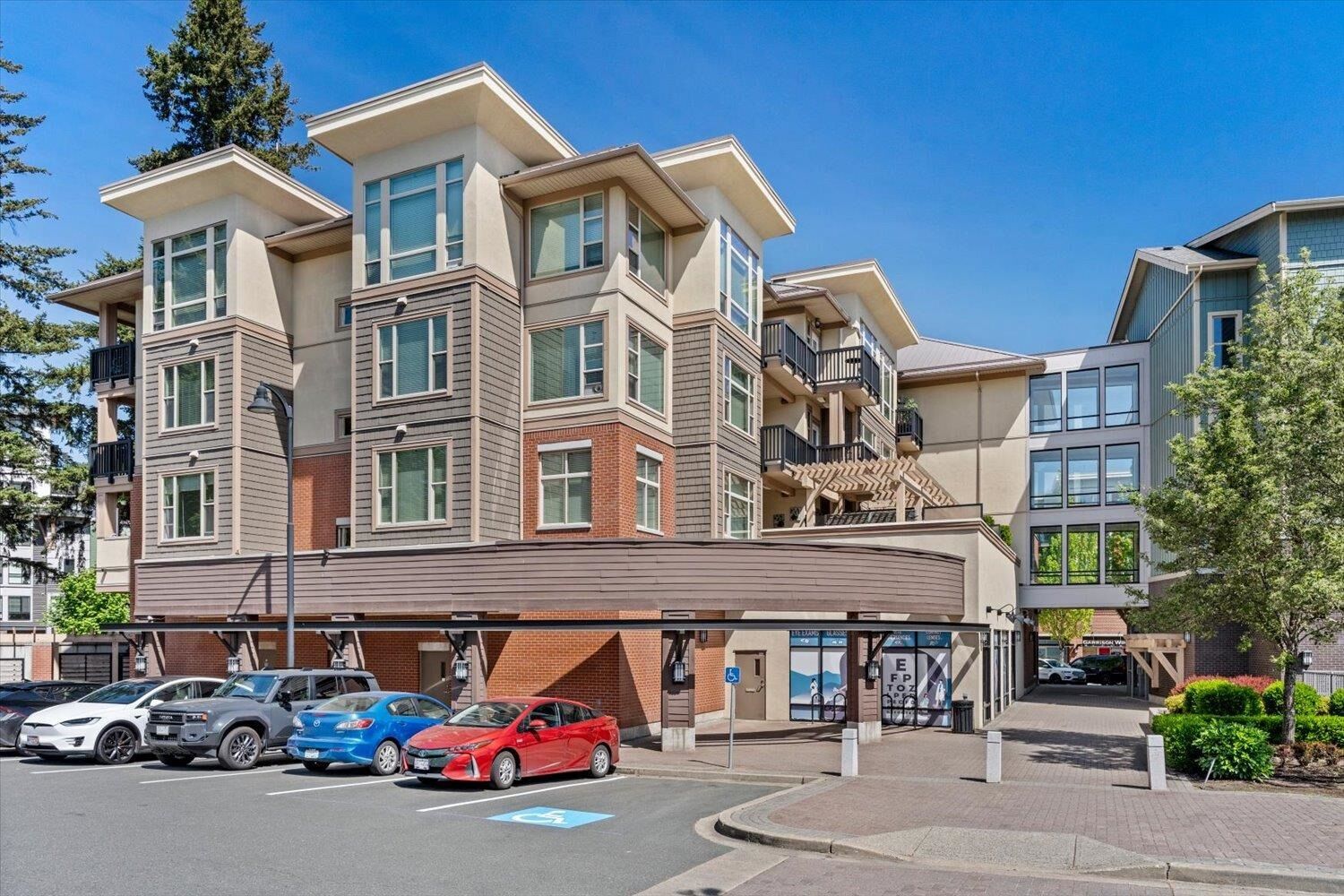 Property Photo:  45530 Market Way 203  BC V2R 0M5 