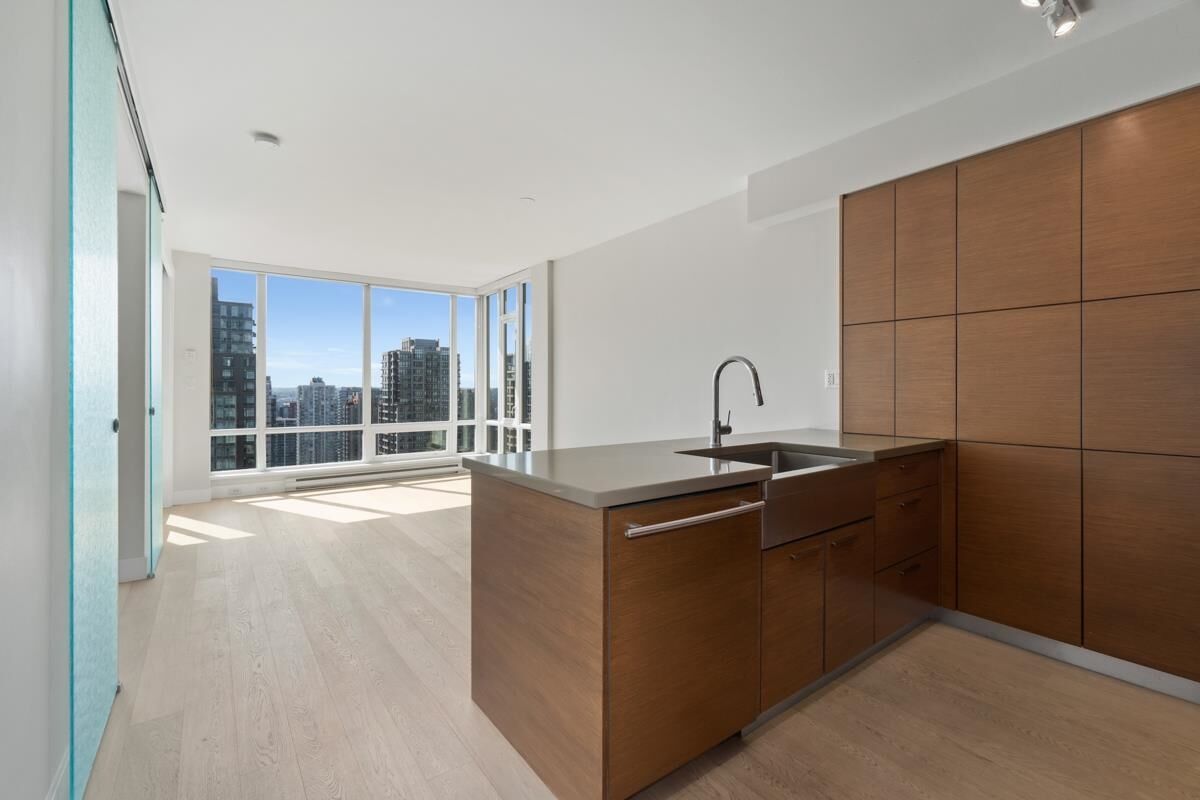 Property Photo:  535 Smithe Street 2404  BC V6B 0H2 