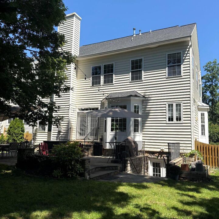 Property Photo:  42573 Regal Wood Drive  VA 20148 